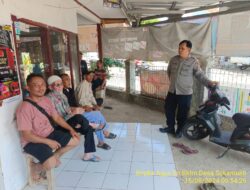 Bripka Agus Sukmana Laksanakan Sambang Kamtibmas dan Dumas Keliling di Tanjungmedar dalam Rangka BEYOND TRUST PRESISI