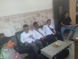 Bhabinkamtibmas Desa Kertamekar Sambangi perangkat Desa dan Karang Taruna Desa Kertamekar