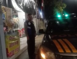 Anggota Unit Samapta Polsek Sukasari Rutin Laksanakan Patroli KRYD Blue Light / Malam hari di Wilayah Kecamatan Sukasari Kabupaten Sumedang