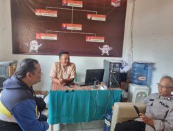 Kapolsek Tanjungmedar Sosialisasikan Pemilihan Gubernur dan Bupati 2024 kepada Warga Desa Cikaramas