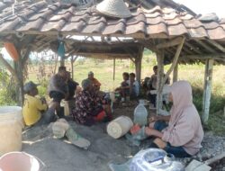 Bhabinkamtibmas Desa Mulyamekar Sambangi Warga Desa Binaanya