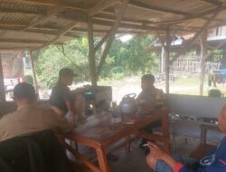 Anggota Bhabinkamtibmas Polsek Tanjungkerta Berikan Himbauan Kamtibmas kepada masyarakat Terkait Bahayanya Perjudian Online di Wilayah Tanjungkerta