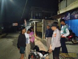 Anggota Unit Samapta Polsek Sukasari Laksanakan Patroli KRYD Blue Light / Malam hari di Wilayah Kecamatan Sukasari Kabupaten Sumedang