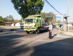 Pengaturan Lalu -lintas Pagi Hari, Bentuk Pelayanan Polsek Tomo Kepada Masyarakat Pengguna Jalan Raya.