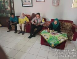 Aipda Tata Sasmita bersama Bripka Agus Sukmana Bktm Desa Sukamukti melaksanakan sambang/silatrahmi kamtibmas
