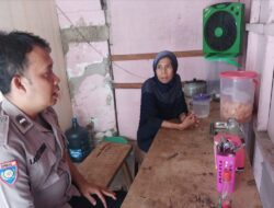 Bhabinkamtibmas Desa Awilega Sambangi Warga Desa Binaanya
