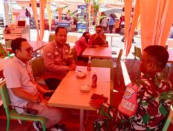 Bhabinkamtibmas Kelurahan Kota Kaler Aiptu Dody Ramayana S.Sos., M.M. Monitoring Kegiatan Bazar Besar & Masak Besar Griya Plaza Sumedang