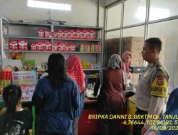 Aiptu Iwan Kurniawan bersama Bripka Dani Santika sambangi warga masyarakat