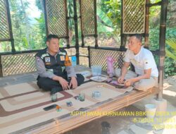 Aiptu Iwan Kurniawan bersama Bripka Dani Santika sambangi warga masyarakat serta dumas keliling dalam rangka BEYOND TRUST PRESISI
