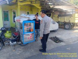 Aipda Tata Sasmita bersama Bripka Agus Sukmana Laksanakan Sambang Kamtibmas dan Dumas Keliling di Tanjungmedar dalam Rangka BEYOND TRUST PRESISI