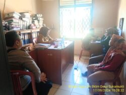 Aipda Tata Sasmita bersama Bripka Agus Sukmana Bktm Desa Sukamukti melaksanakan sambang/silatrahmi kamtibmas