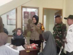 Brigadir Riri Tri Pratama Monitoring Penyaluran Bantuan Nutrisi Stunting Bulan September 2024 di Desa Jatimulya