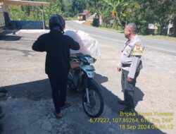 Aiptu Aceng, SH bersama Bripka Yuyun Yuwana melaksanakan sambang/silatrahmi Kamtibmas dan dumas keliling dalam rangka BEYOND TRUST PRESISI