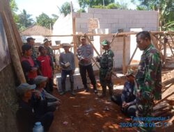 Kapolsek Tanjungmedar dan Danpos Hadiri Pelaksanaan RUTILAHU dalam Rangka HUT TNI di Desa Jingkang