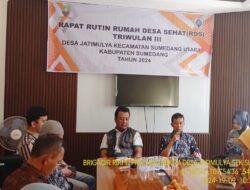 Brigadir Riri Tri Pratama Laksanakan Monitoring Rapat Rutin RDS (Rumah Desa Sehat) Triwulanan III Tahun 2024 di Desa Jatimulya