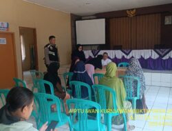 Aiptu Iwan Kurniawan Bktm Desa Wargaluyu monitoring Kegiatan Pendistribusian Bantuan BLT DD (Bantuan langsung tunai dari Dana Desa ) Bulan Bulan September Tahun 2024.