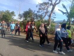 Dalam Rangka Menuju Pilkada Damai Tahun 2024 KPU Kota Pagar Alam Menggelar Jalan Santai Bersama Masyarakat