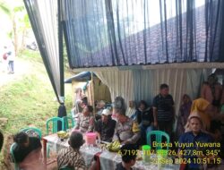 Aiptu Nana Sujana bersama Bripka Yuyun Yuwana melaksanakan Kegiatan Pam Swakarsa di dsn.Kamal Kaler desa Kamal Kec Tanjungmedar Kab. Sumedang