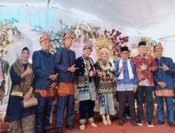 Alpian Maskoni Menghadiri Resepsi Pernikahan Pel anyani dan Arif Ihsan Rafid 