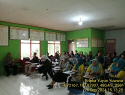 Bhabinkamtibmas Desa Kamal Bripka Yuyun Yuwana Hadiri MUSRENBANGDES Pembahasan dan Penetapan RKPDes 2025 Desa Kamal