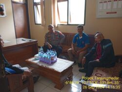 Kapolsek Tanjungmedar Iptu Gungun Wagiman melaksanakan sambang/silatrahmi kamtibmas