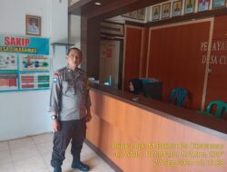 Bripka Ade Mulyana Bhabinkamtibmas Desa Cikaramas Tanjungmedar Polres Sumedang sambangi desa binaan serta dumas keliling dalam rangka BEYOND TRUST PRESISI