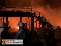 Kebakaran Hebat di Blora Hanguskan Empat Rumah, Kerugian Capai Ratusan Juta Rupiah