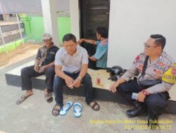 Aipda Tata Sasmita Bersama Bripka Agus Sukmana melaksanakan sambang/silatrahmi kamtibmas ke warga masyarakat
