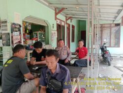 Aiptu Aceng, SH bersama Bripka Yuyun Yuwana melaksanakan sambang/silatrahmi kamtibmas ke warga masyarakat