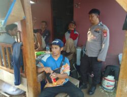 Bhabinkamtibmas Desa Genteng Melaksanakan Giat Sambang Dan Silaturahmi Kepada Warga masyarakat