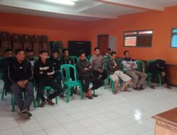 Bhabinkamtibmas Desa Genteng Melaksanakan Giat Sambang Dan Silaturahmi Kepada Warga masyarakat