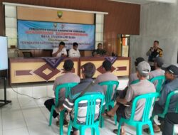 Bhabinkamtibmas Desa Tanjungmedar Bripka Dani Santika dan Danpos Tanjungmedar Peltu Abdulah Salim melaksanakan Kegiatan Peningkatan Kapasitas Tenaga Keamanan Desa (LINMAS)