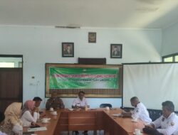 Kapolsek Tanjungkerta Polres Sumedang Polda Jabar menghadiri Kegiatan Rapat Minggon Kecamatan Tanjungkerta