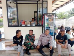 Sinergitas TNI – Polri, Dalam Kegiatan Sambang ke warga Desa cipanas Kec. Tanjungkerta