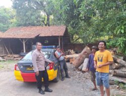 Sebagai bentuk dan upaya Untuk mencegah terjadinya Gangguan Kamtibmas Panit Samapta Polsek Tomo laksanakan Patroli Rutin.