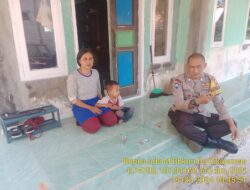Bripka Ade Mulyana melaksanakan sambang/silatrahmi Kamtibmas dan dumas keliling dalam rangka BEYOND TRUST PRESISI di wilayah Kec. Tanjungmedar