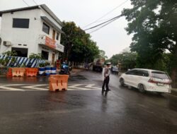 Pengaturan Lalu -lintas Sore Hari, Bentuk Pelayanan Polsek Tomo Kepada Masyarakat Pengguna Jalan Raya.