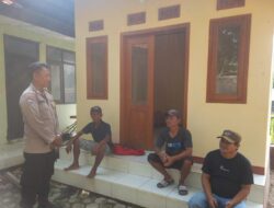 Silaturahmi Bhabinkamtibmas Polsek Tomo Kepada Warga Desa Darmawangi
