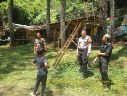 KAPOLSEK SUKASARI BESERTA ANGGOTA UNIT SAMAPTA MEMBERIKAN HIMBAUAN KAMTIBMAS SEBAGAI LANGKAH PREVENTIF DEMI TERCIPTANYA SITUASI KAMTIBMAS YANG KONDUSIF