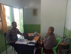 Aipda Iman Wahyudi Bhabinkamtibmas Desa Cipeles Silaturahmi Sambangi Warga Binaan.