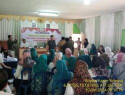 Kegiatan Kapolsek Tanjungmedar Iptu Gungun Wagiman menghadiri pelantikan kepala Desa Kamal di balai Desa Kamal Kecamatan Tanjungmedar