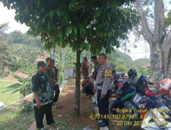 Aiptu Aceng, SH bersama Bripka Yuyun Yuwana melaksanakan sambang/silatrahmi kamtibmas ke warga masyarakat