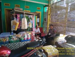 KAPOLSEK SUKASARI BESERTA ANGGOTA UNIT SAMAPTA MEMBERIKAN HIMBAUAN KAMTIBMAS SEBAGAI LANGKAH PREVENTIF DEMI TERCIPTANYA SITUASI KAMTIBMAS YANG KONDUSIF