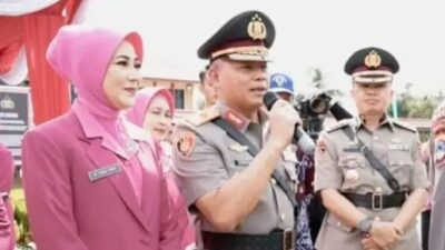 Kapolda Kalsel dan Wakapolda Resmi berganti Tongkat Komando Brigjen Pol Rosyanto Yudha Hermawan.