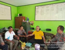 Kapolsek Tanjungmedar Iptu Gungun Wagiman bersama anggota, Melaksanakan kegiatan koordinasi dengan UPTD Pertanian dan Ketahanan Pangan