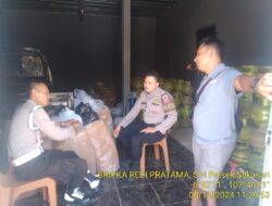 KAPOLSEK SUKASARI BESERTA ANGGOTA UNIT SAMAPTA MEMBERIKAN HIMBAUAN KAMTIBMAS SEBAGAI LANGKAH PREVENTIF DEMI TERCIPTANYA SITUASI KAMTIBMAS YANG KONDUSIF
