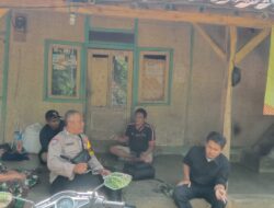 Bhabinkamtibmas Desa Gunturmekar Sambangi Warga Desa Binaanya