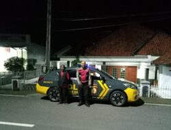 Meminimalisir Terjadinya tindak Kriminalitas pada Malam hari, Polsek Tomo laksanakan Patroli “Blue Light
