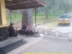 KAPOLSEK SUKASARI BESERTA ANGGOTA UNIT SAMAPTA MEMBERIKAN HIMBAUAN KAMTIBMAS SEBAGAI LANGKAH PREVENTIF DEMI TERCIPTANYA SITUASI KAMTIBMAS YANG KONDUSIF