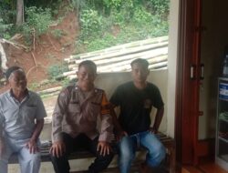 Aiptu Nana Sujana melaksanakan sambang/silatrahmi kamtibmas ke warga masyarakat